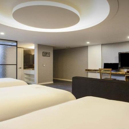 Merdi Hotel Сувон Екстер'єр фото