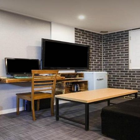 Merdi Hotel Сувон Екстер'єр фото