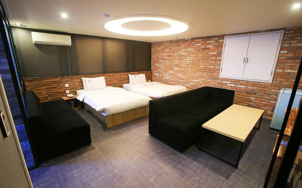 Merdi Hotel Сувон Номер фото