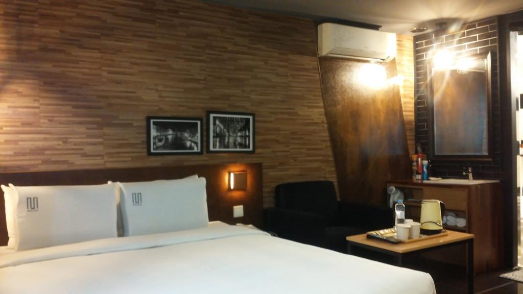 Merdi Hotel Сувон Екстер'єр фото