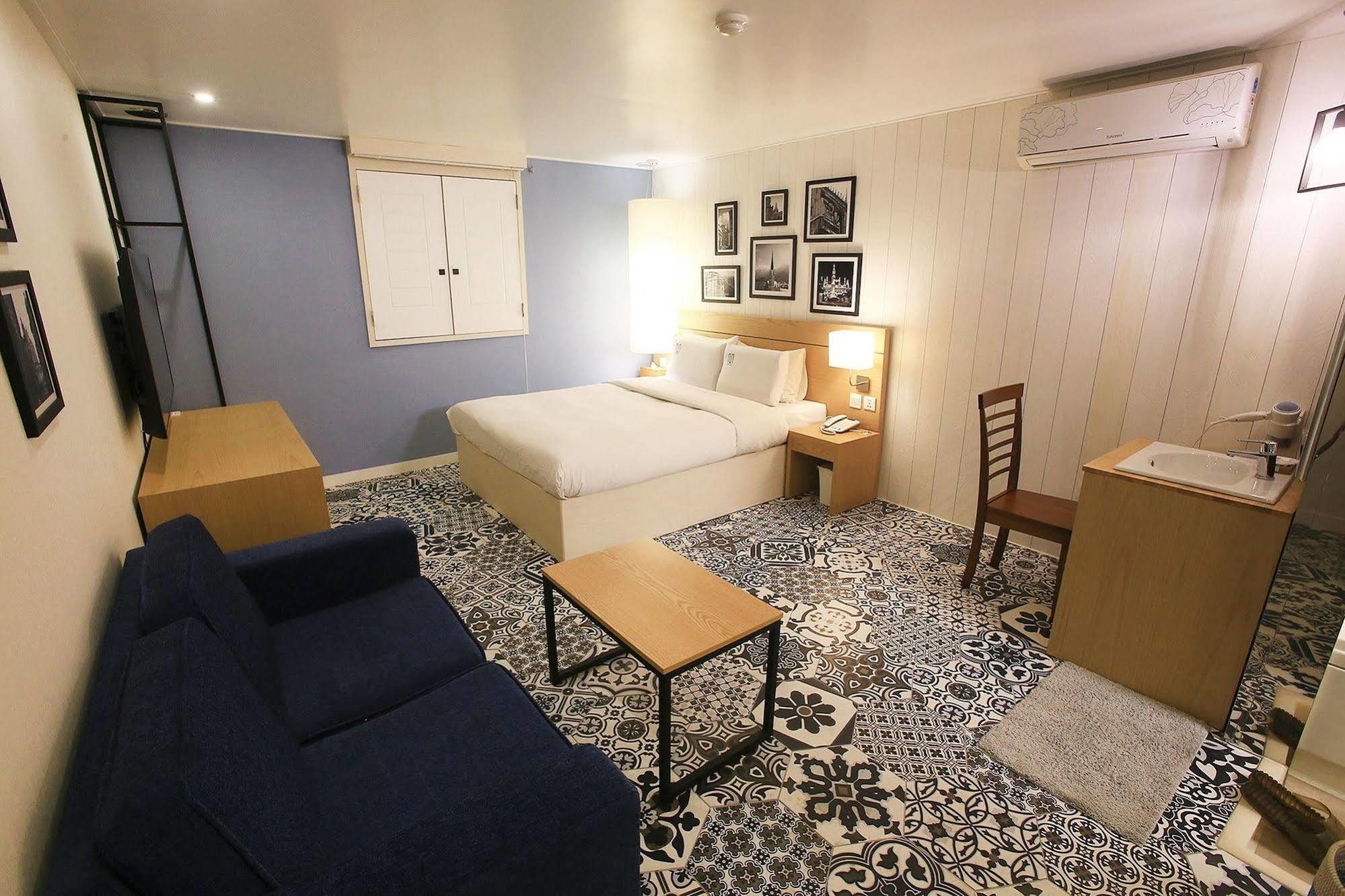 Merdi Hotel Сувон Екстер'єр фото